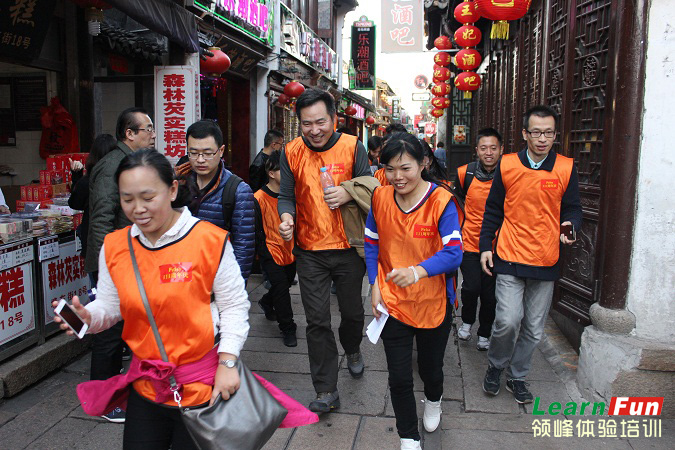 ��ף�ƶ�˹��˾����111����֮����������ԽҰ�