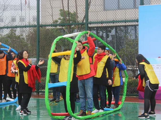 �н�һ���ֵڶ��������޹�˾���ڷɰɣ�2018��Ԫ��Ȥζ�˶���