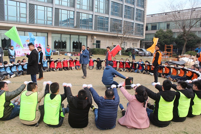 ���ݶ�ԣ�����豸���޹�˾15�����컧����չѵ��